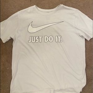 THE NIKE TEE